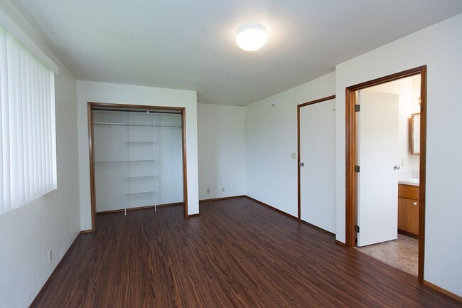 Building Photo - LOVELY 3BD 2.5BA HOME in KURTISTOWN