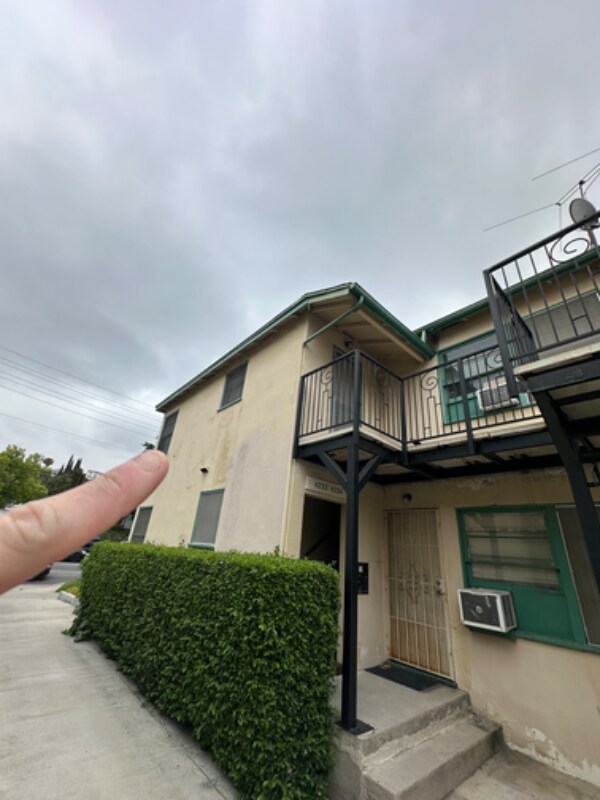 Building Photo - 4232 Los Feliz Blvd