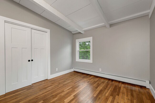 Building Photo - 175 Pleasant St