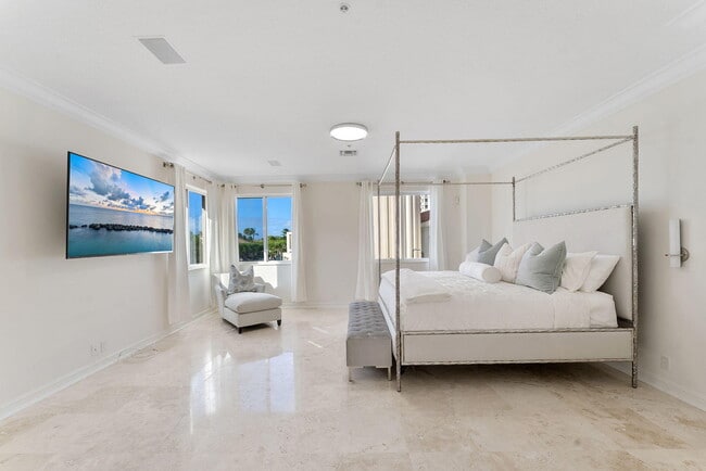 Building Photo - 3632 S Ocean Blvd