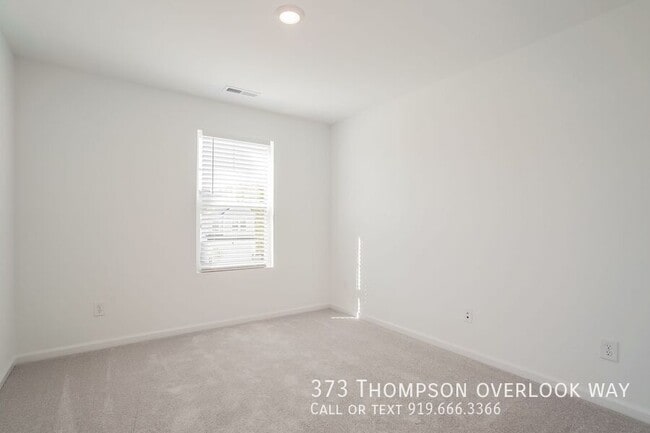 Building Photo - 373 Thompson overlook Way
