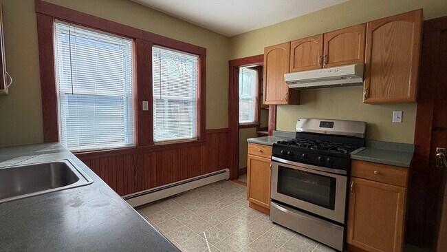 Building Photo - 74 Rawson Rd