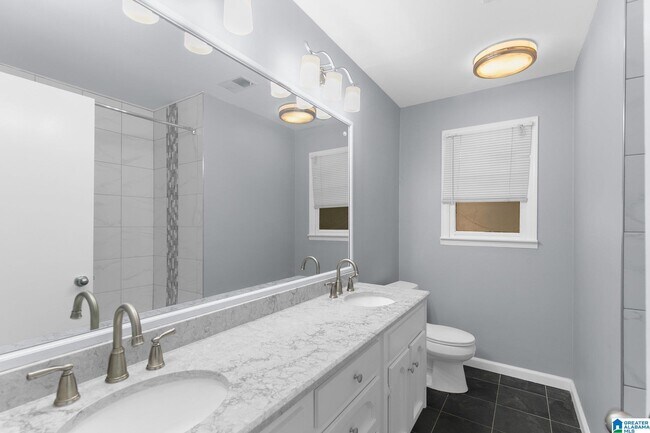 Building Photo - 3222 Tyrol Ln