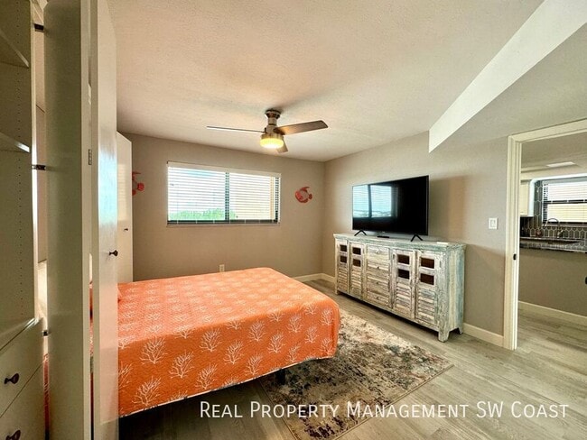 Building Photo - 4260 SE 20th Pl