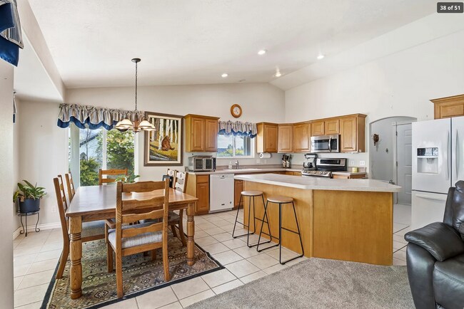 Building Photo - 1403 S 600 W
