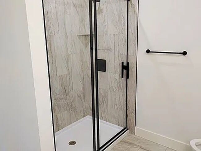 Building Photo - Bright & Modern Newly Built Home!!