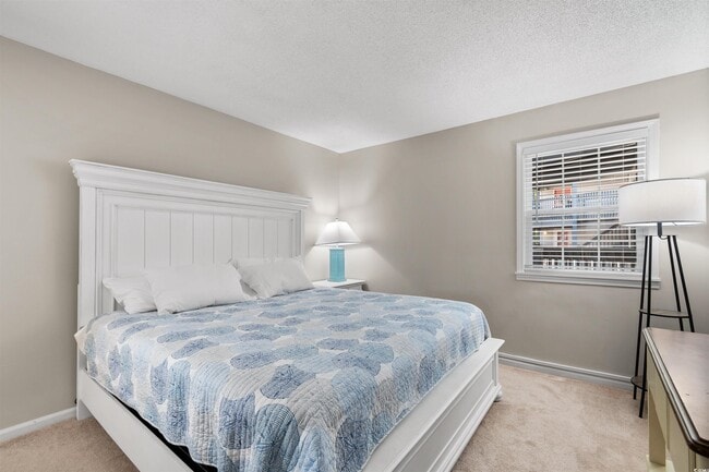 Building Photo - 1500 Cenith Dr