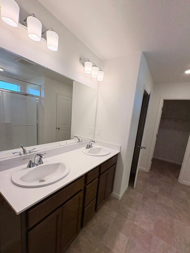 Building Photo - 2 WEEKS FREE RENT February Special - Beautiful 2 Story Home Ready To Be Home!