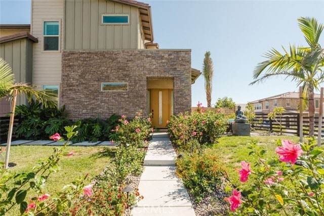 Building Photo - 11743 Canoga Ave