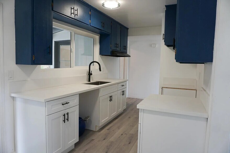 Building Photo - 430 Terrill Ave
