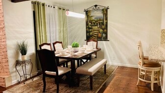 Building Photo - 2828 N 61st Pl