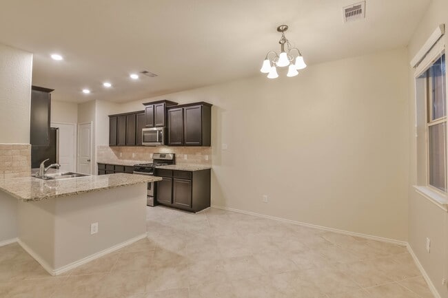 Building Photo - 16131 Beachside Pl