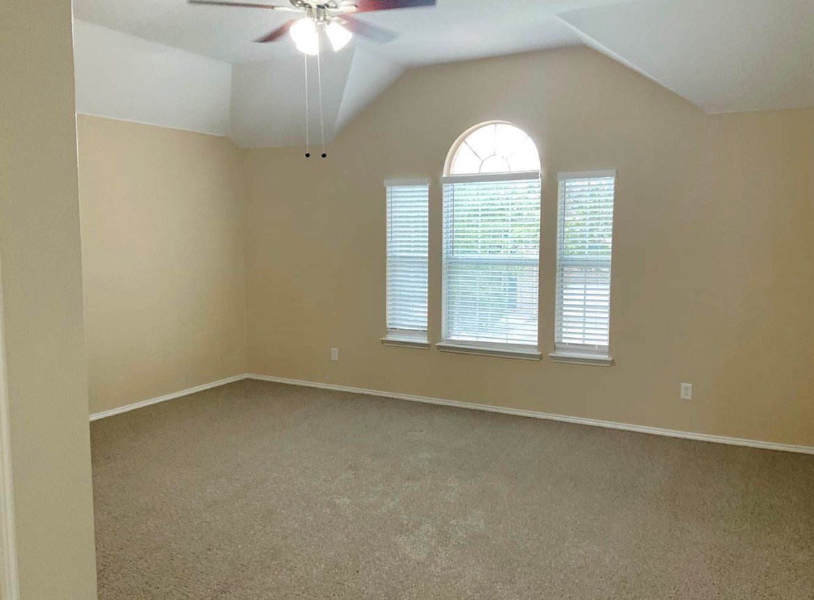 Building Photo - 2360 Merlin Dr