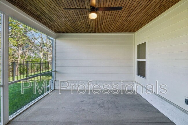 Building Photo - 3419 John Richards Dr