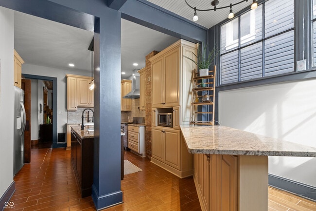 Building Photo - 1401 Marlowe Ave