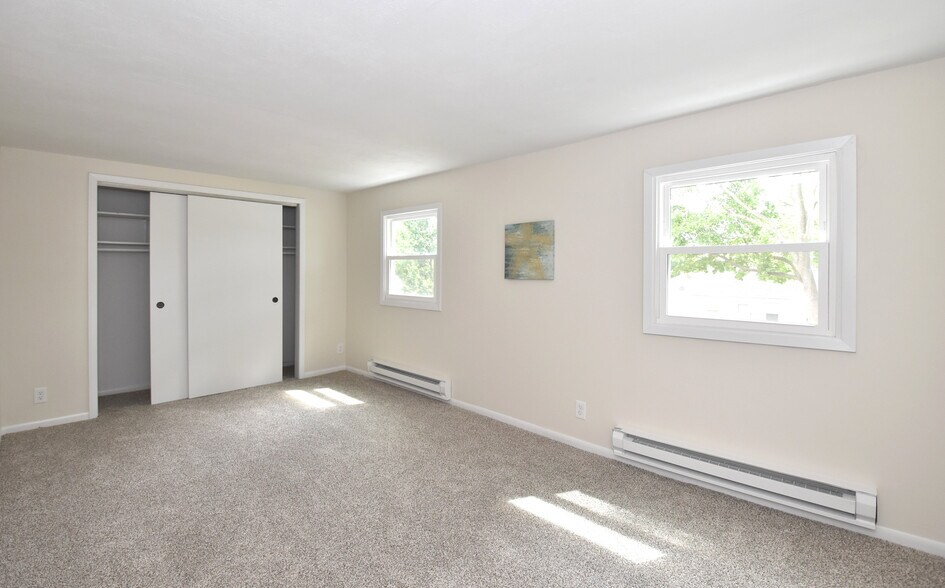 Building Photo - 3555 S 87th St