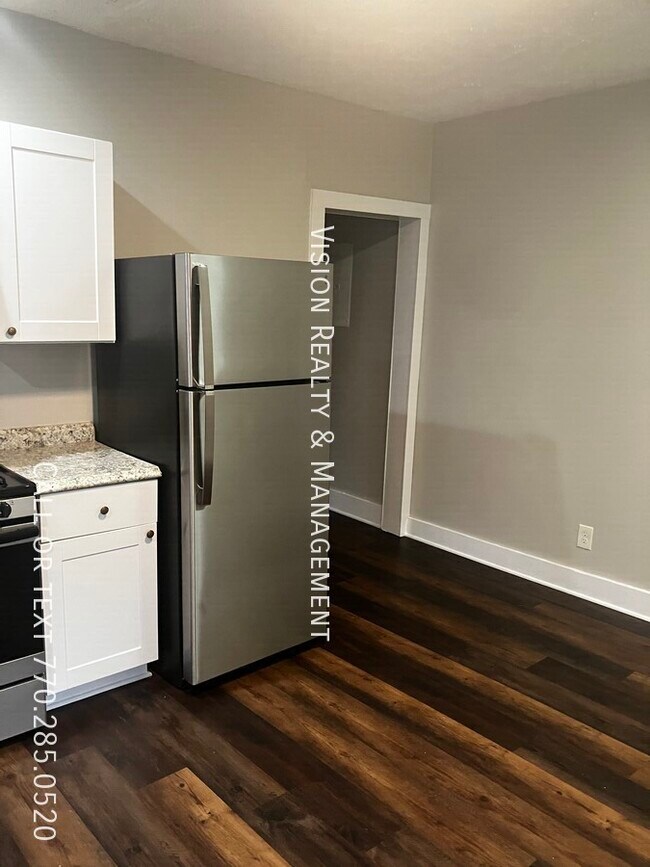 Building Photo - 3284 Stillwood Dr