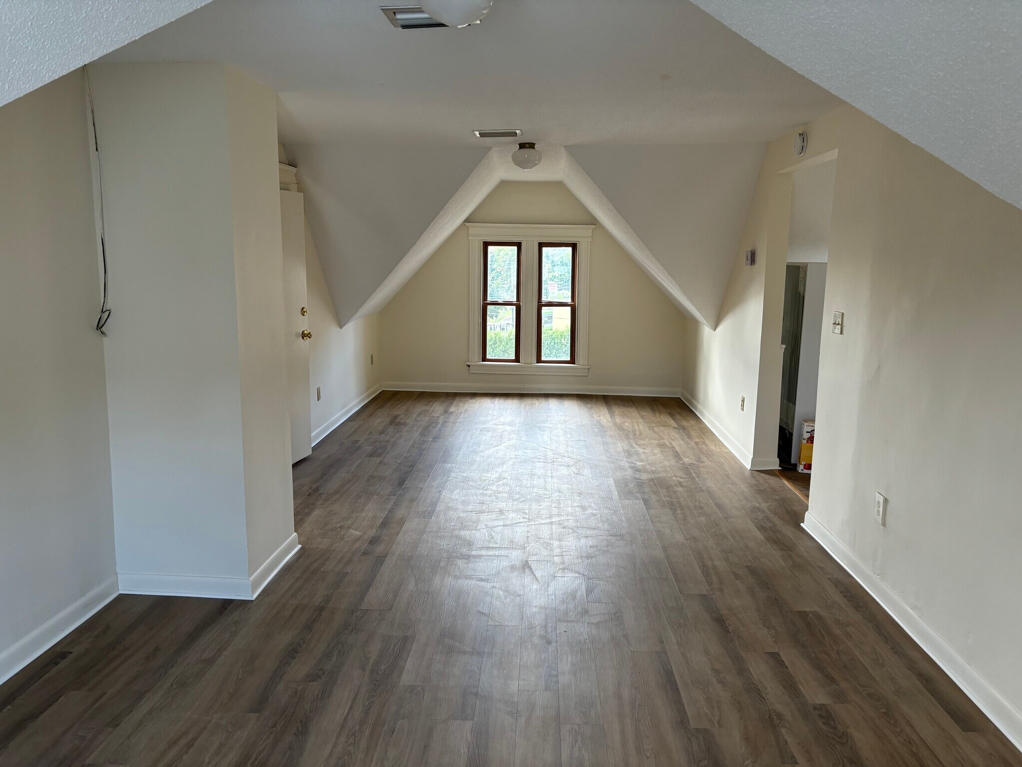 Building Photo - 1310 Stanley St