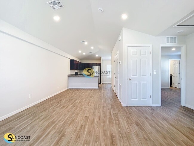 Building Photo - 2014 Dorion St