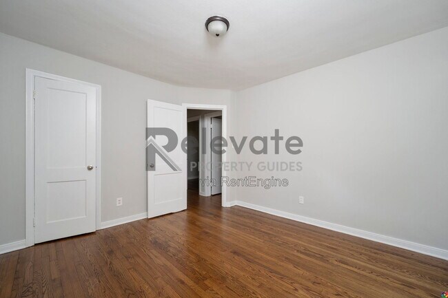 Building Photo - 9020 Weldon Dr