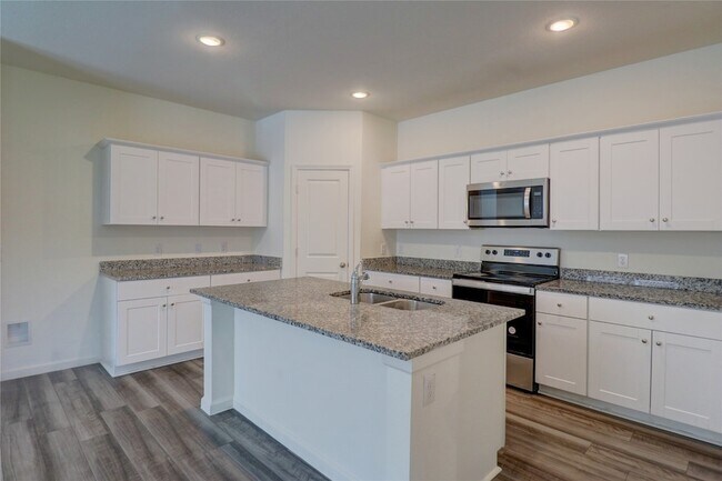 Building Photo - 613 Colgate Cir