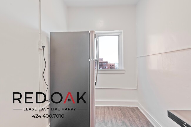 Building Photo - 687 Shatto Pl