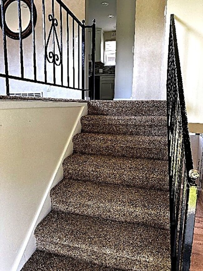 Building Photo - Beautifully Updated Two-Story Home in Sandy — Mountain Views & Big Backyard!