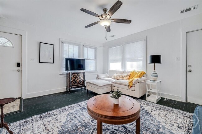 Building Photo - 1317 E 38th St