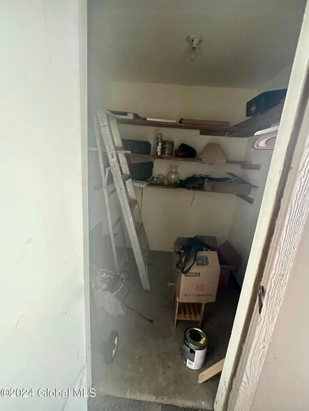 Building Photo - 9 Donna Lynn Dr