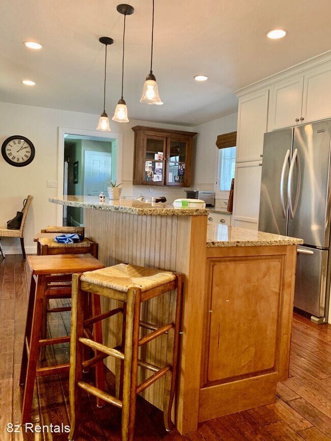 Building Photo - 4 br, 3 bath House - 6942 Roaring Fork Trail