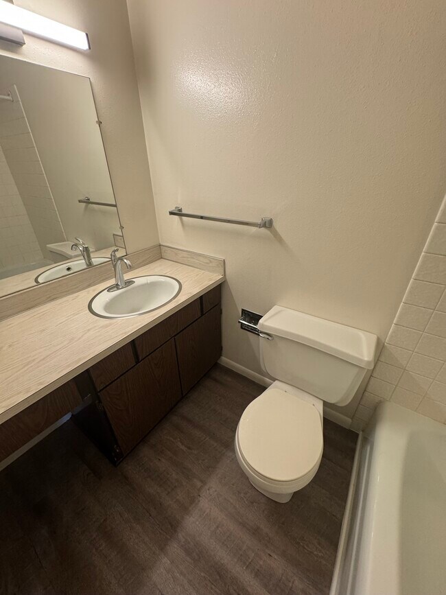 Building Photo - 429