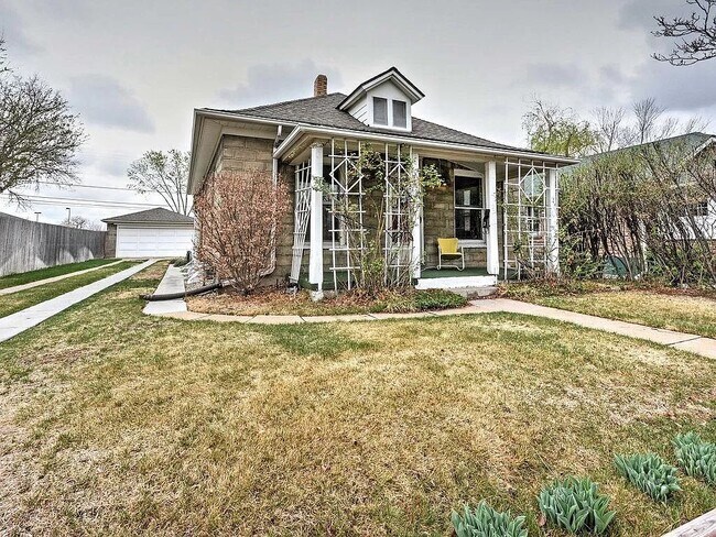 Building Photo - 2151 S Cherokee St