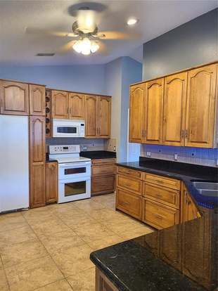 Building Photo - 3336 Bahia Ave