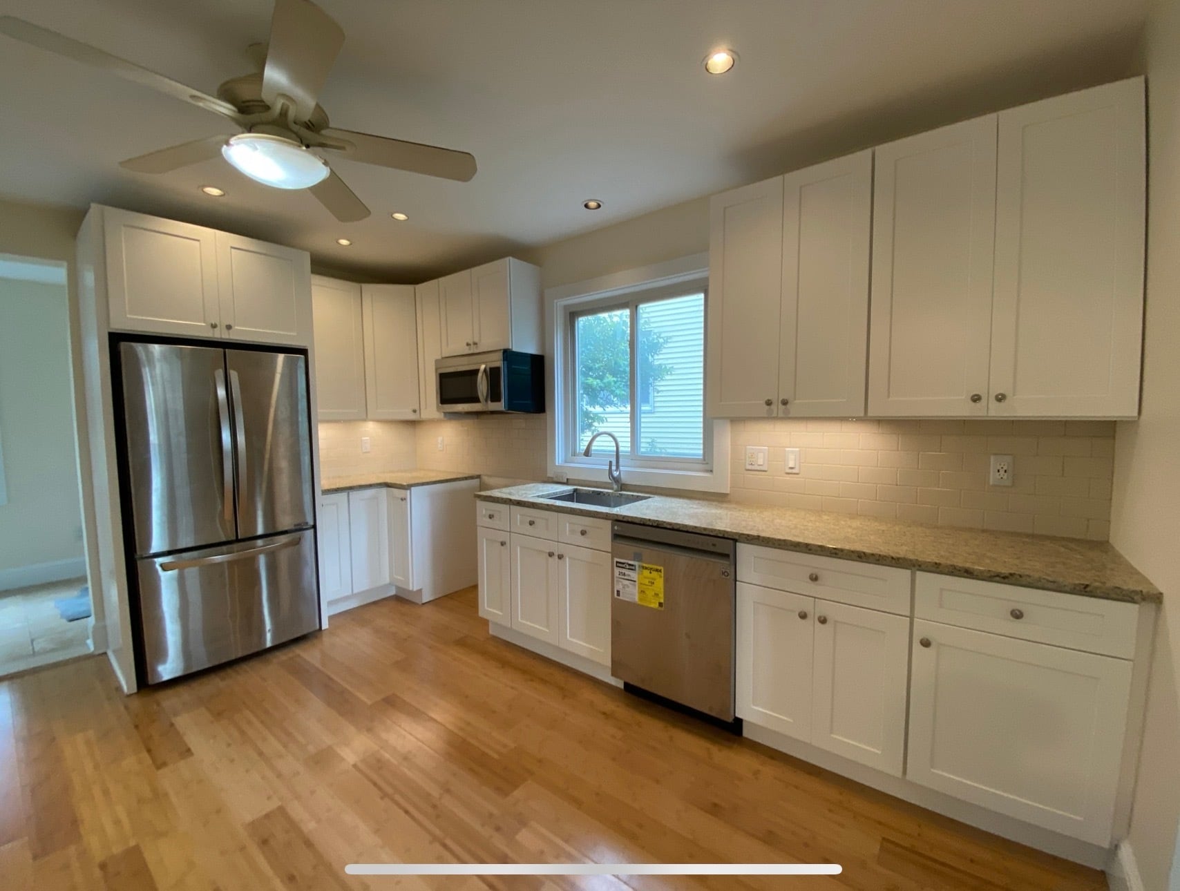 Building Photo - 56 Charles St