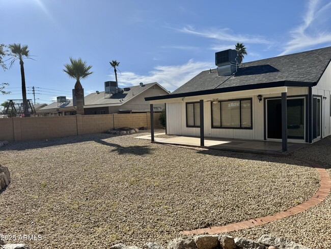 Building Photo - 613 W Rosemonte Dr