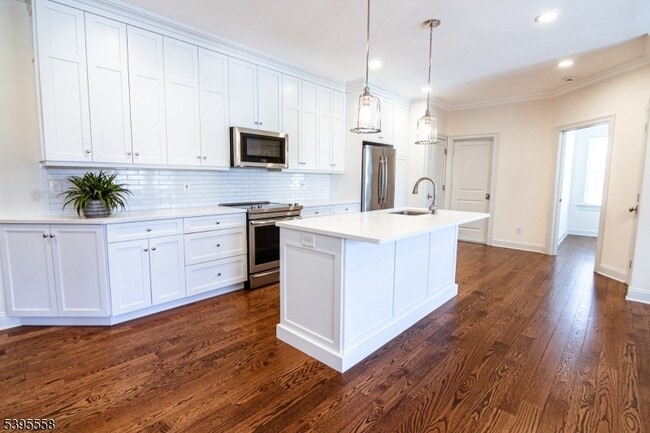 Building Photo - 29 Euclid Ave