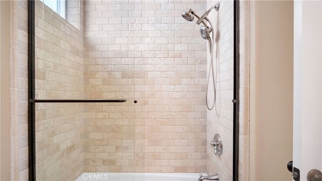 Building Photo - 431 Iris Ave