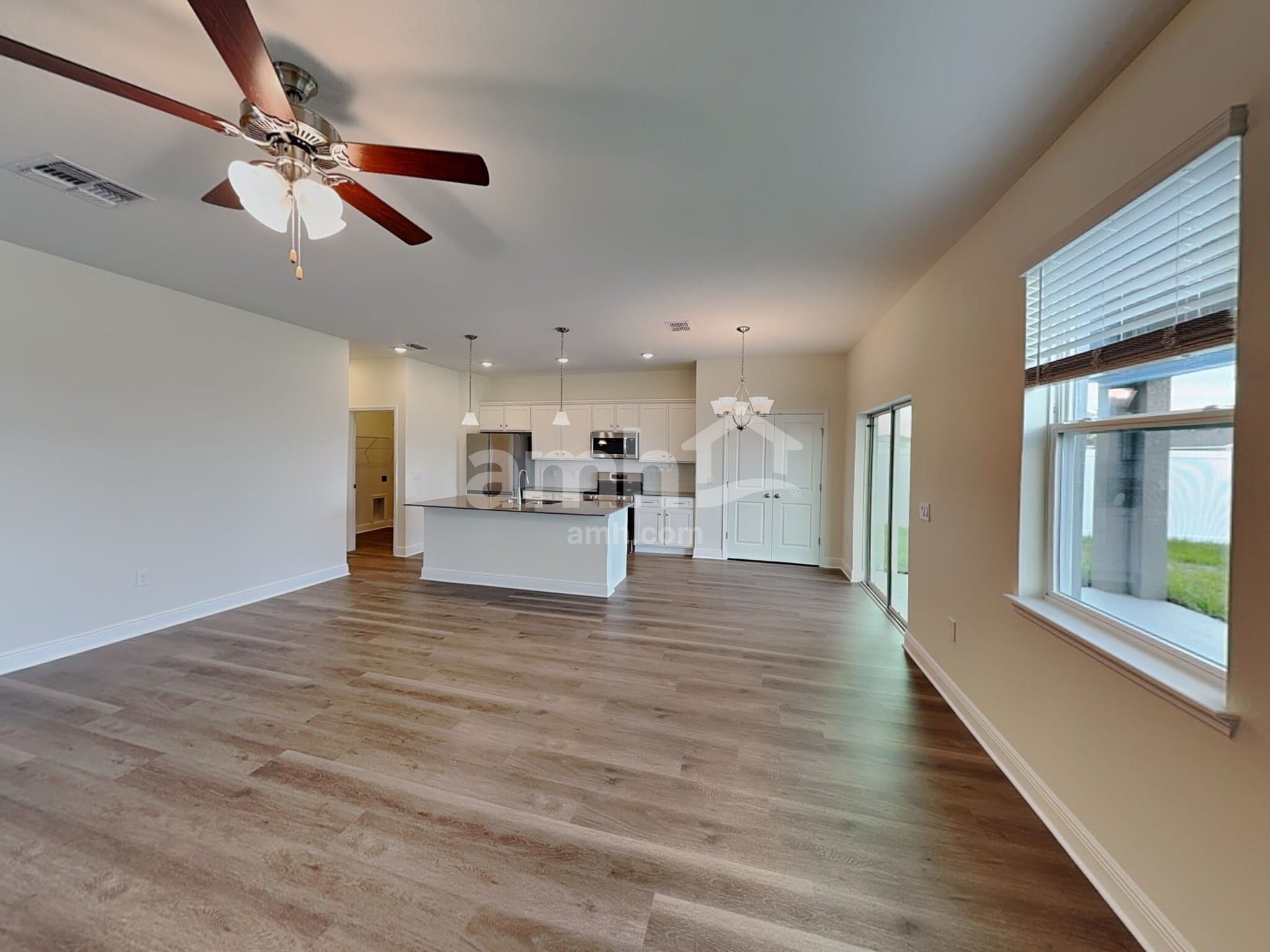 Building Photo - 1388 Sky Lks Dr