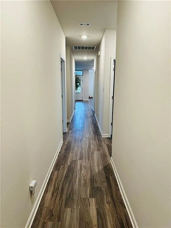 Building Photo - 112 Oak Landing Ln