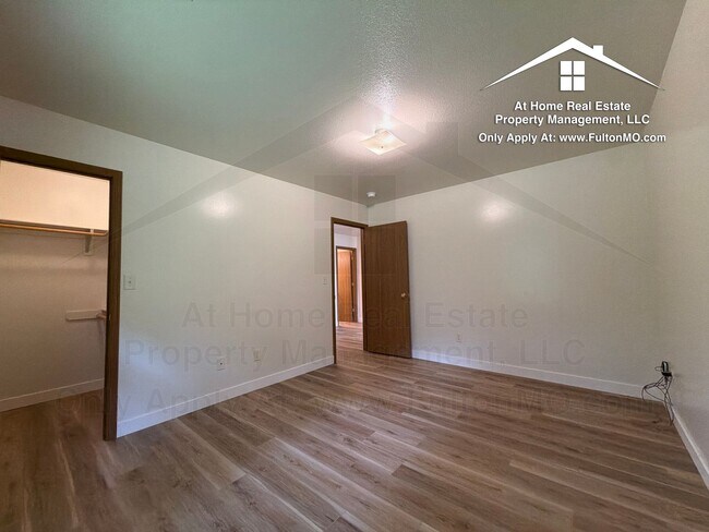 Building Photo - 469–471 Law Court