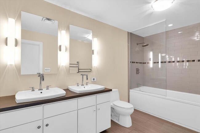 Building Photo - 3,400 SQFT CONDO IN DOWNTOWN CHAMPAIGN W/ ...