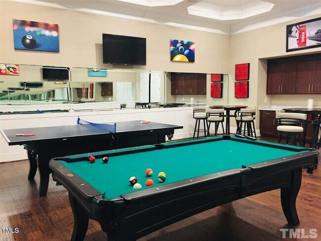 Building Photo - Single Family 4 Bedroom 3 Bathroom for Rent - Guest Bedroom Down