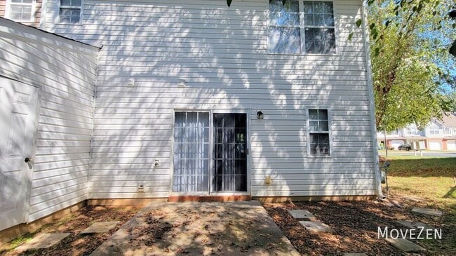 Building Photo - 255 Luzelle Dr