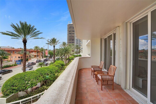 Building Photo - 9559 Collins Ave