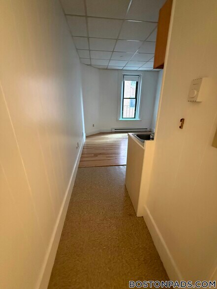 Building Photo - 272 Newbury St