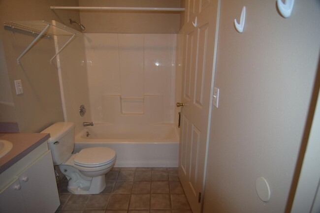 Building Photo - 1391 N 240 W