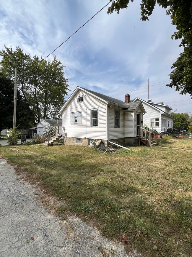 Building Photo - 204 E Orleans St