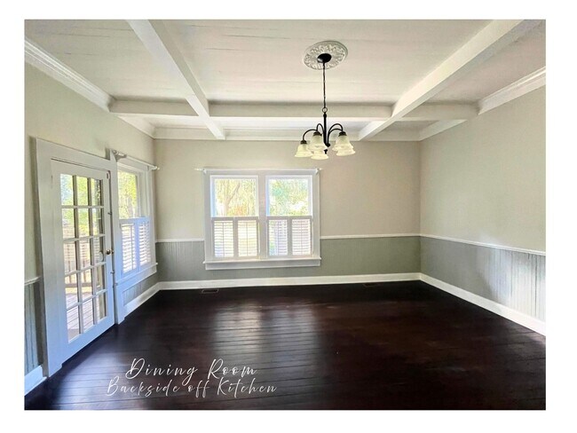 Building Photo - 208 Bartlett St