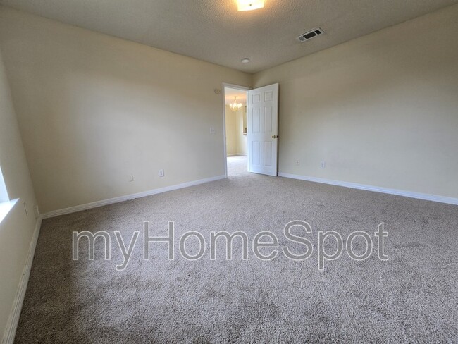 Building Photo - 1082 Antigua Cir