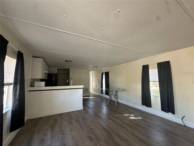 Building Photo - 2674 Chuck Wagon Way